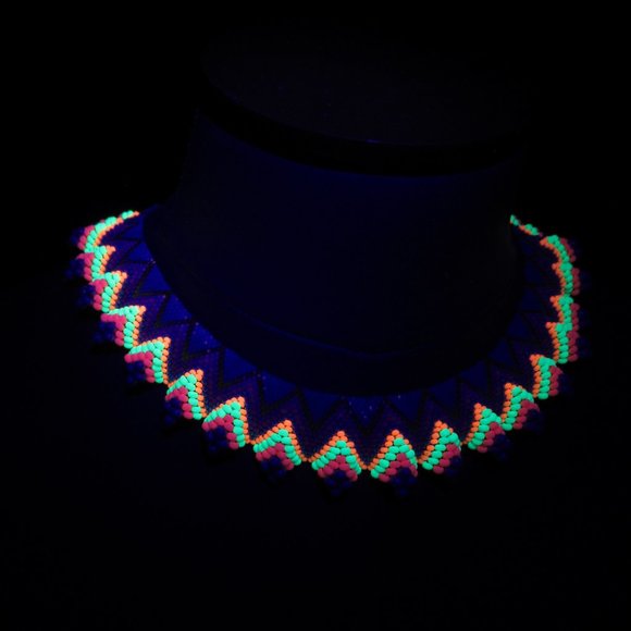 Hand stitched Collar Necklace - Picture 4 of 15